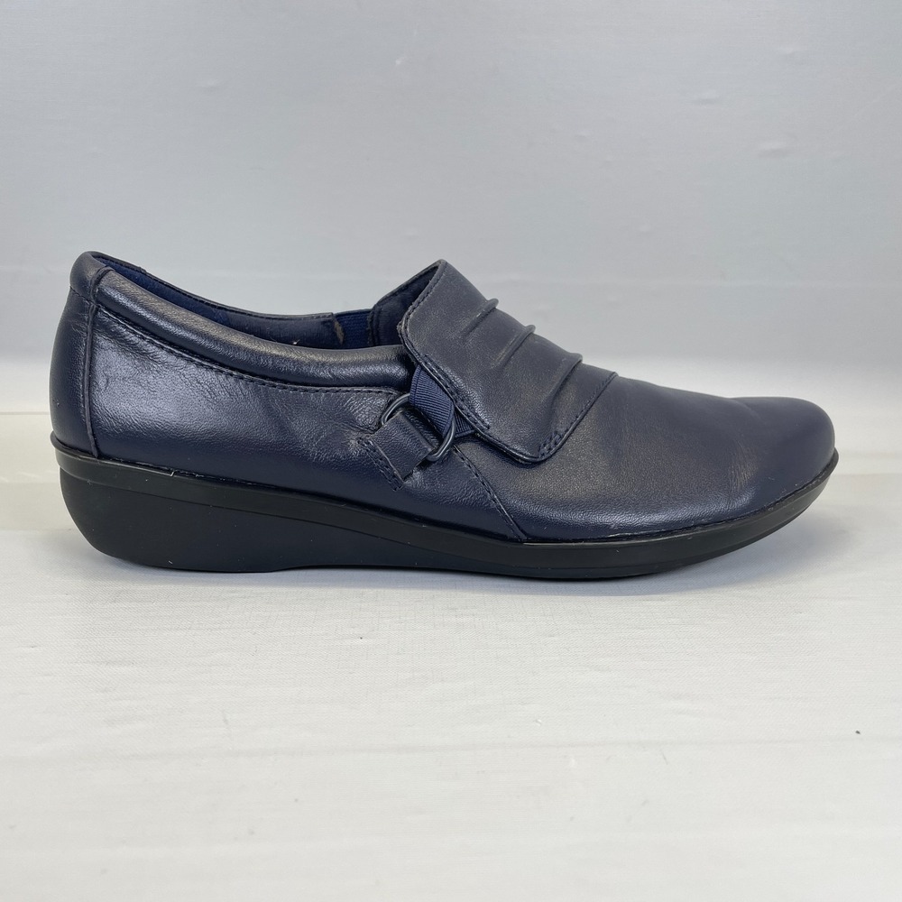 Clarks Everlay Heidi Loafers Womens Size 7.5 M  Blue Navy Leather Slip On Shoes